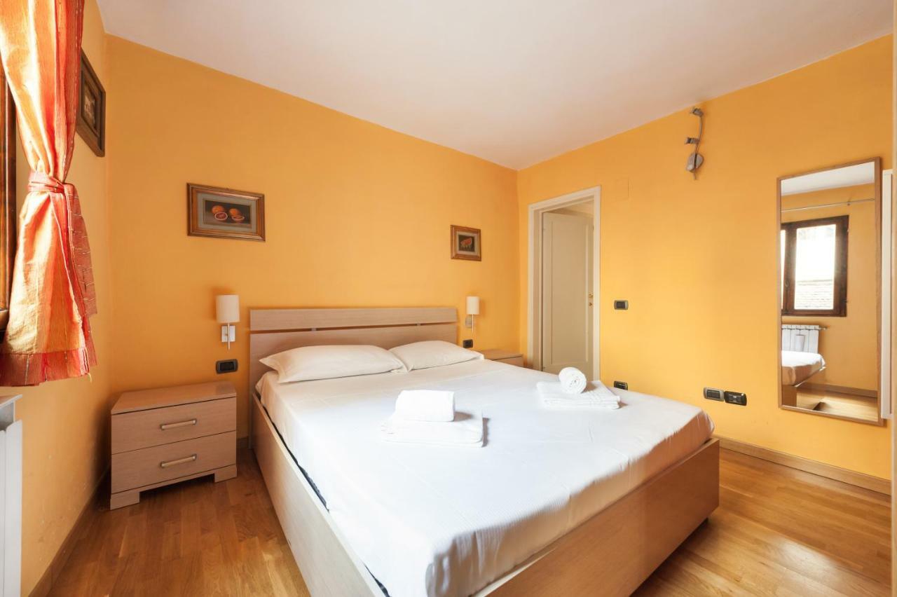 Like A Local In Oltrarno Apartment Firenze Bagian luar foto