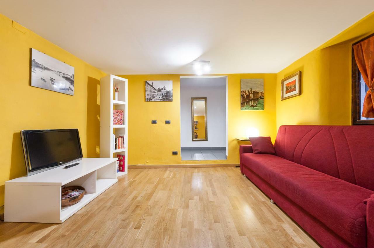 Like A Local In Oltrarno Apartment Firenze Bagian luar foto