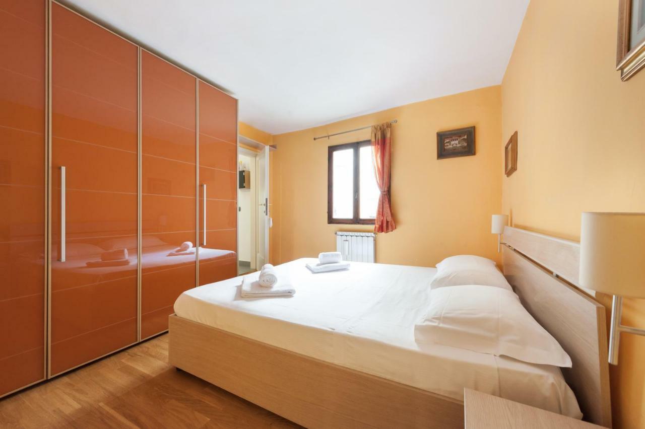 Like A Local In Oltrarno Apartment Firenze Bagian luar foto