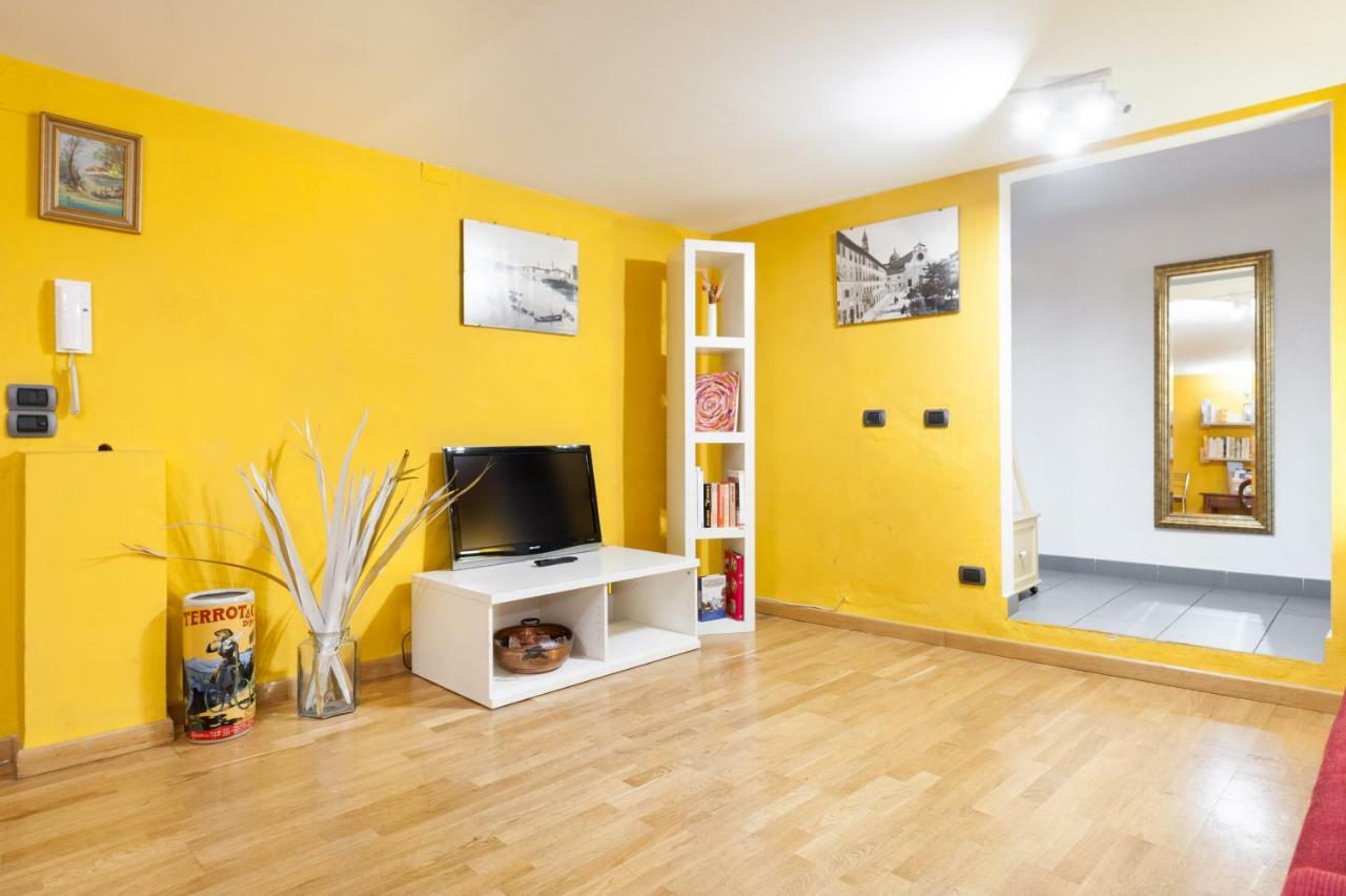 Like A Local In Oltrarno Apartment Firenze Bagian luar foto